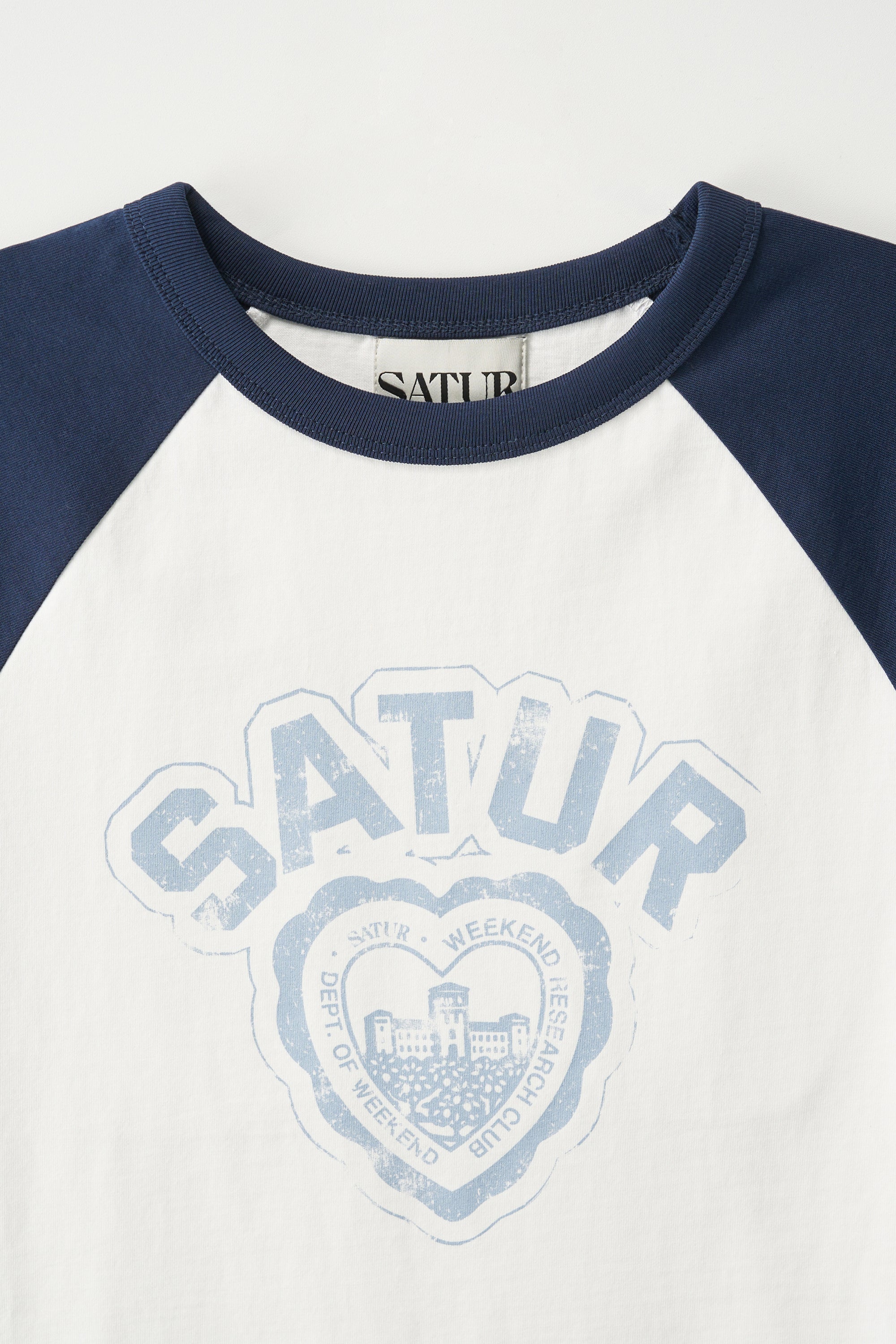 (W) Heart Raglan Tshirt White