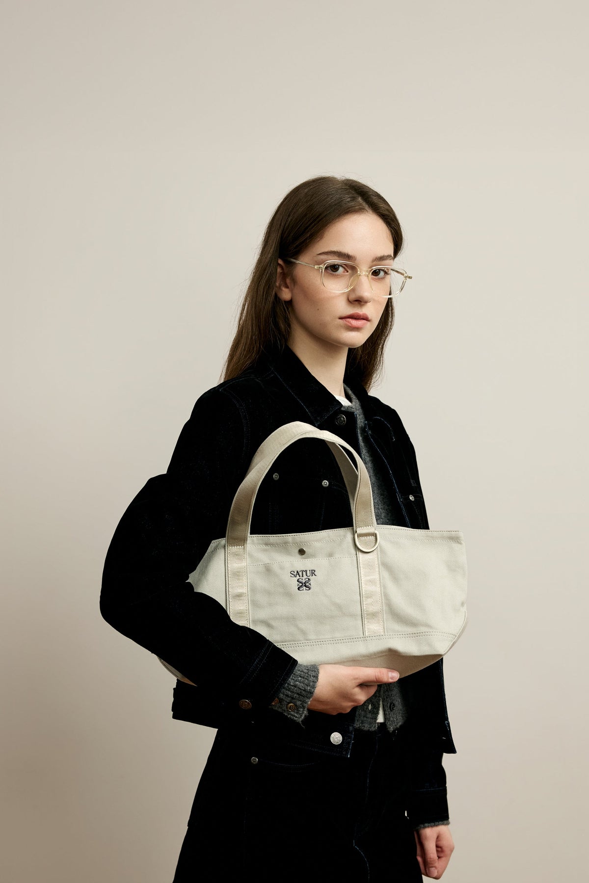 (U) Loren Tote Bag